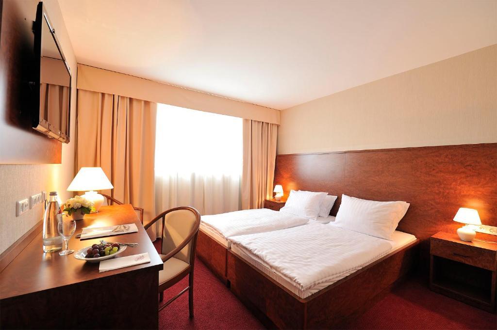 Hotel Restaurant Hoettche Dormagen Phòng bức ảnh